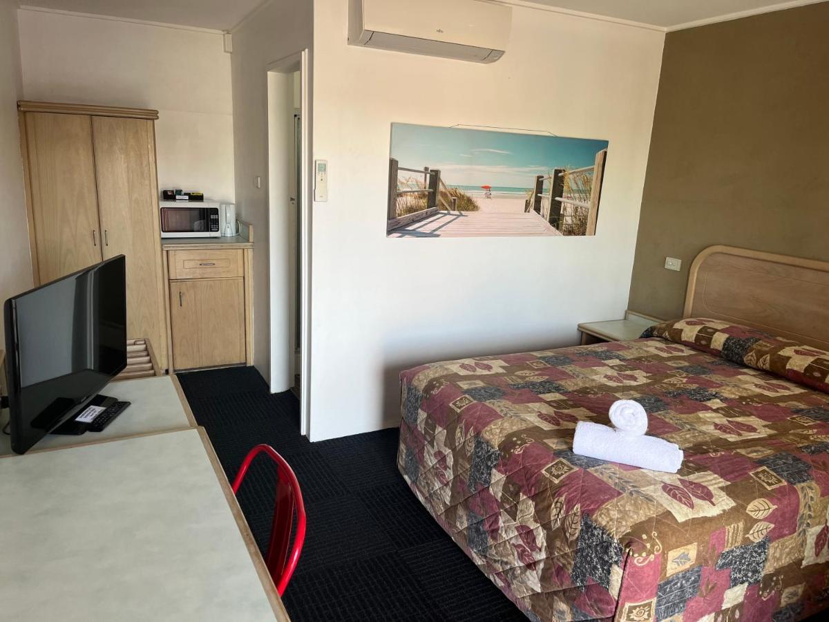 Chelsea Motor Inn Coffs Harbour Buitenkant foto