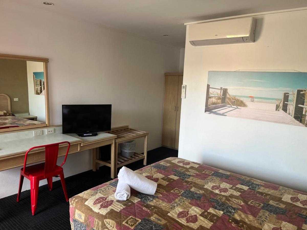 Chelsea Motor Inn Coffs Harbour Buitenkant foto