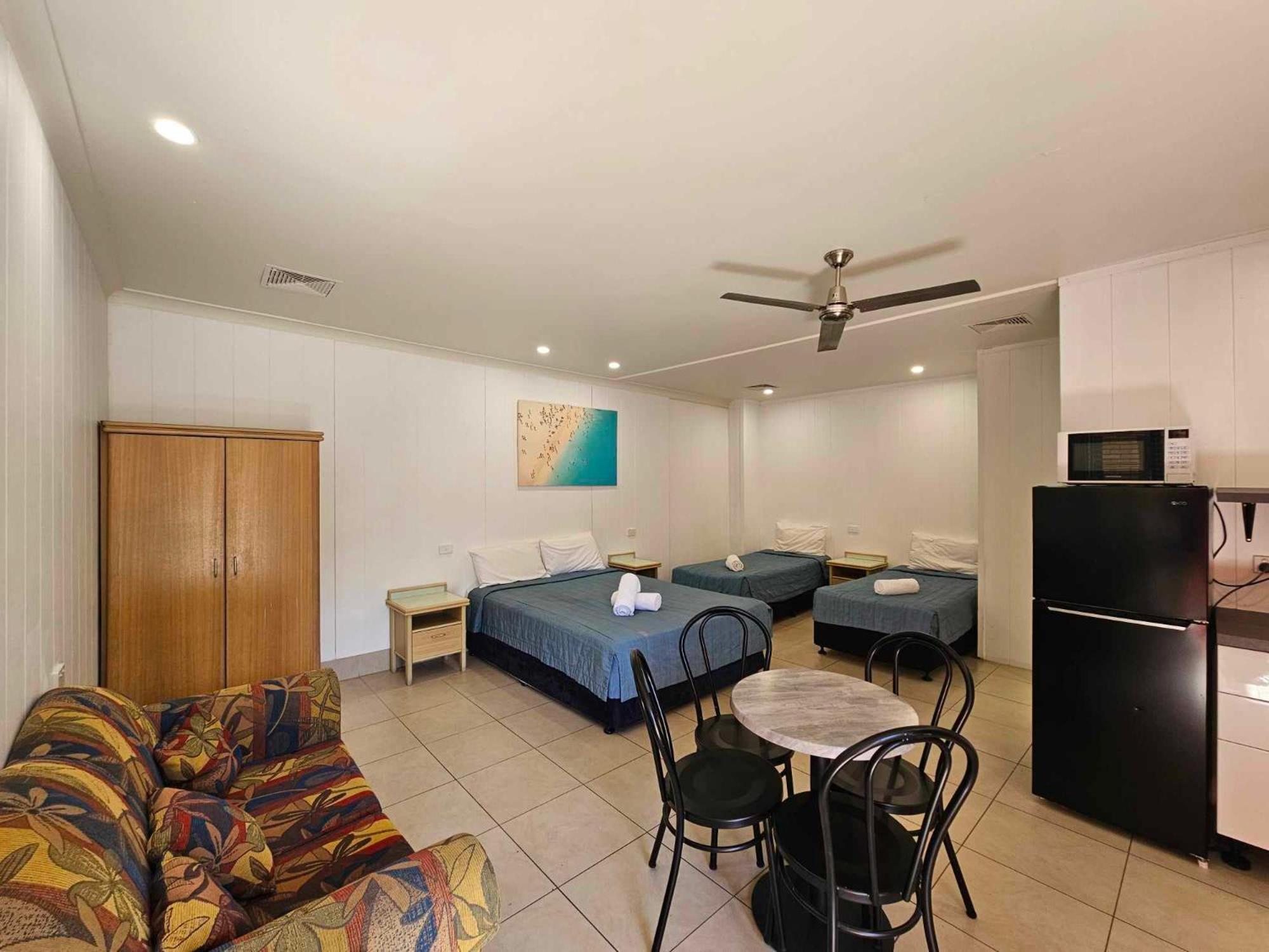 Chelsea Motor Inn Coffs Harbour Buitenkant foto
