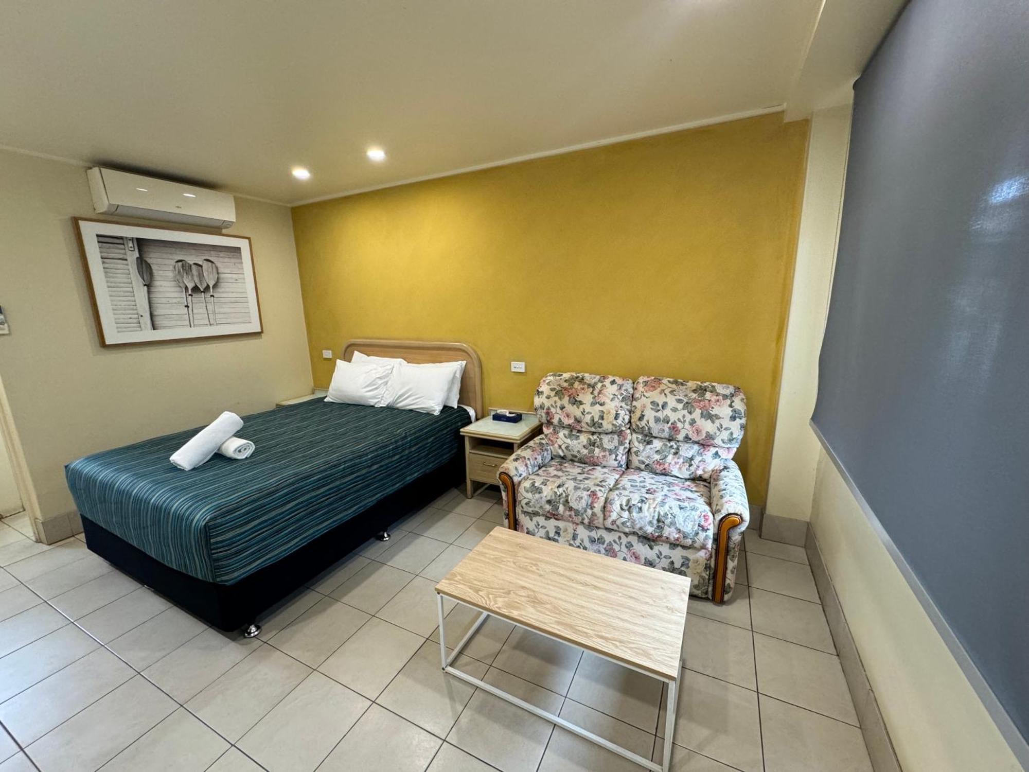 Chelsea Motor Inn Coffs Harbour Buitenkant foto
